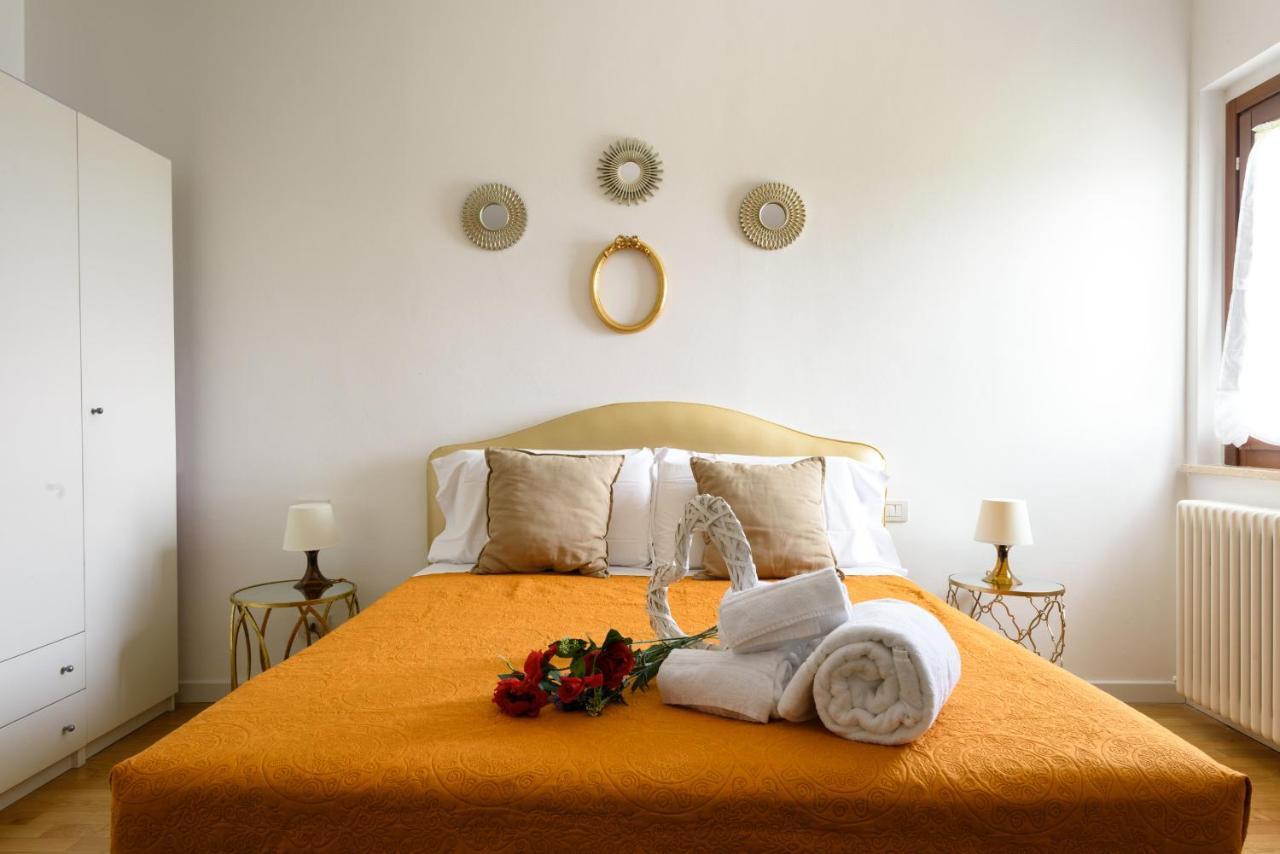 Apartamento Luglie 360° panoramic terrace Siena Exterior foto
